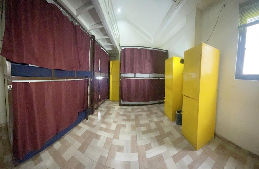 Mador Malang Dorm Hostel Esterno foto
