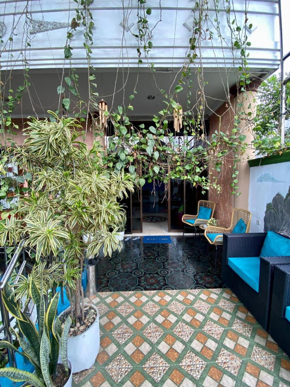 Mador Malang Dorm Hostel Esterno foto