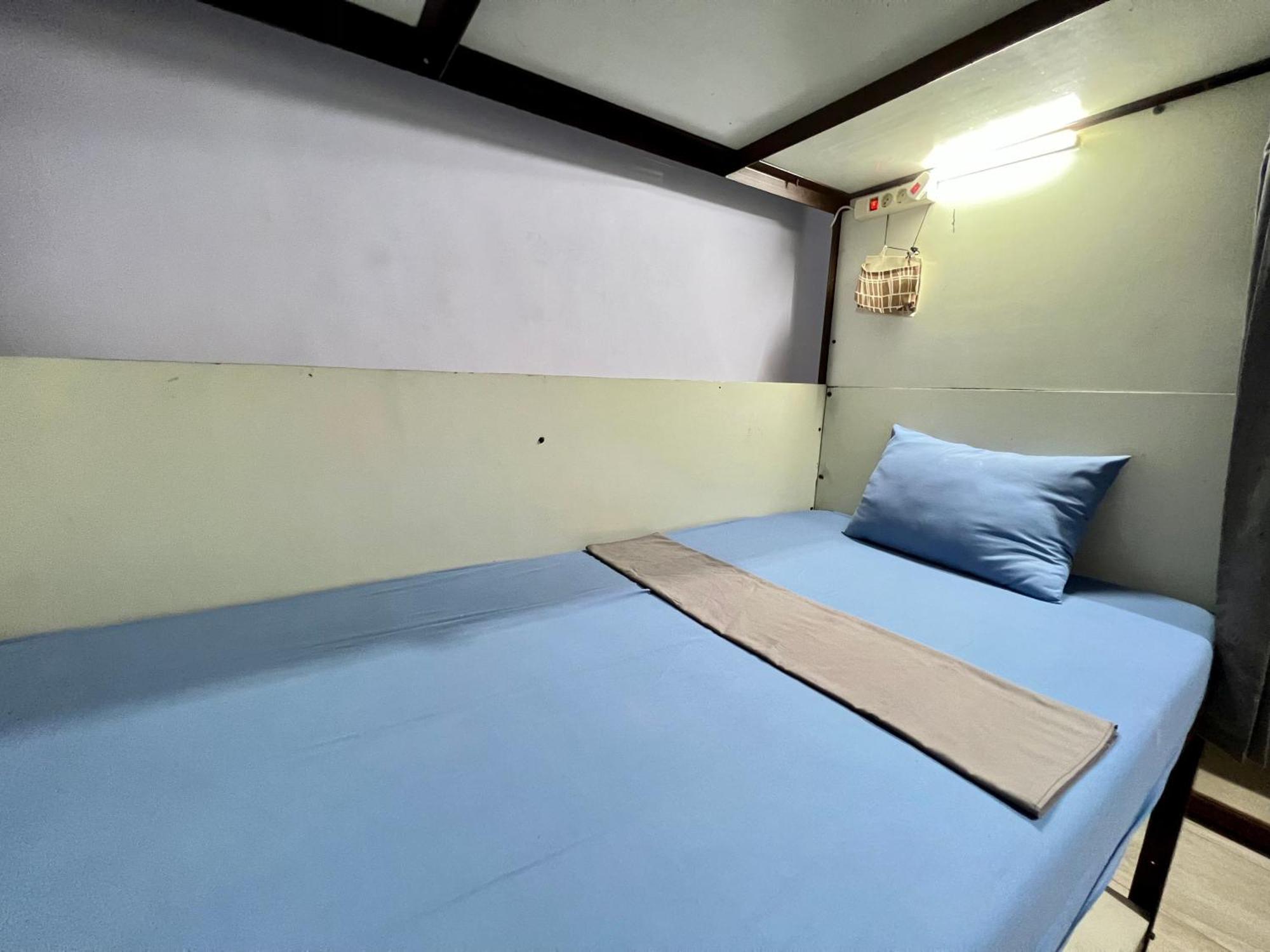 Mador Malang Dorm Hostel Esterno foto